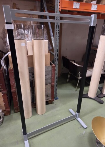 Nr. 026 - Garderobe - Bild 01.jpg